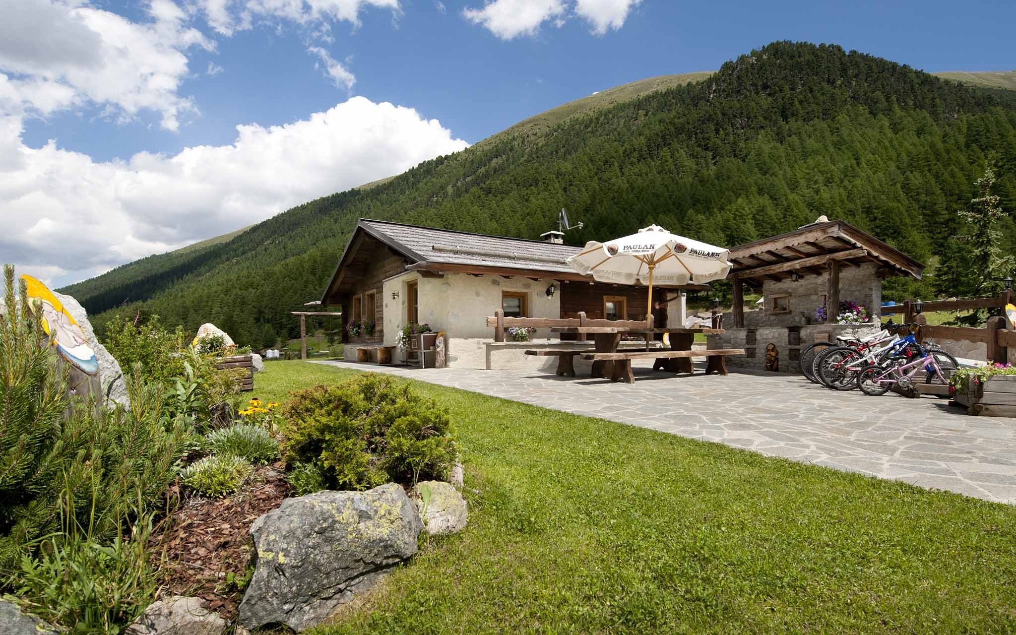 Sara Apartments - Chalet Via Dali Mina 187